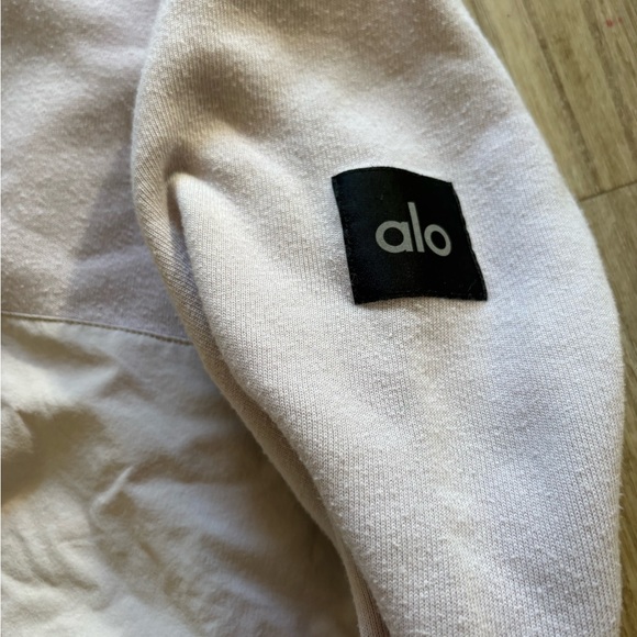 ALO Yoga Crewneck pullover sweater light pastel purple gray - Picture 5 of 10